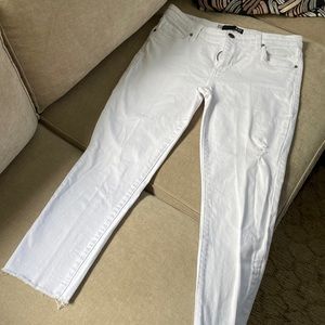 Straight Leg Cropped Jeans